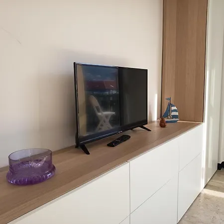 Roma 32 By Tempovacanza דירה Marina dʼAndora