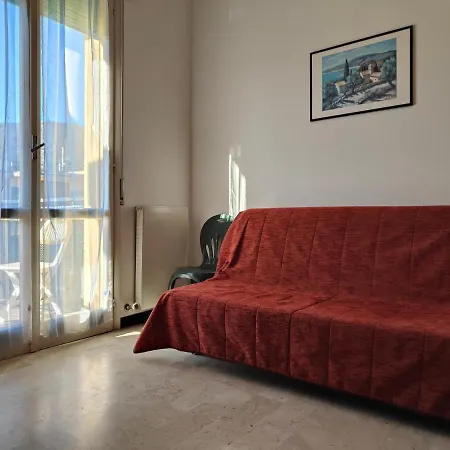 Roma 32 By Tempovacanza Daire Marina dʼAndora